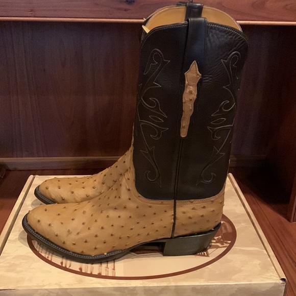 Brand New Lucchese classics boots. Full quill ostrich custom color. Size 13D - Picture 4 of 6